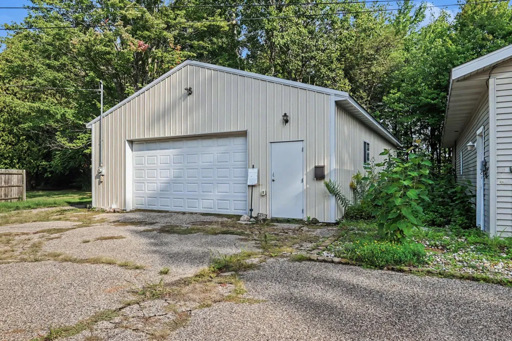 15086 76th Street South Haven Charter Township, MI 49090