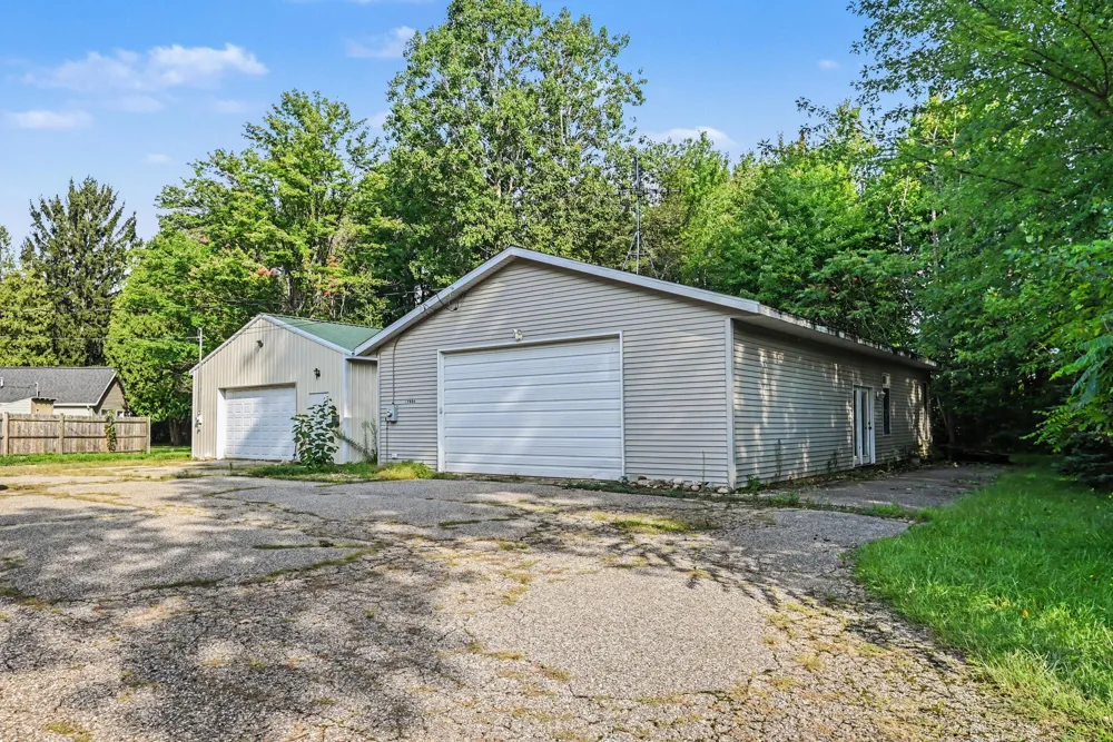 15086 76th Street South Haven Charter Township, MI 49090