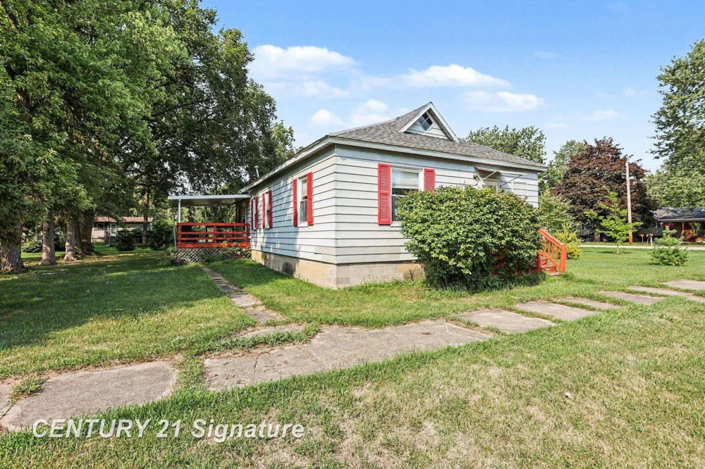 415 E Belle Avenue St Charles Village, MI 48655