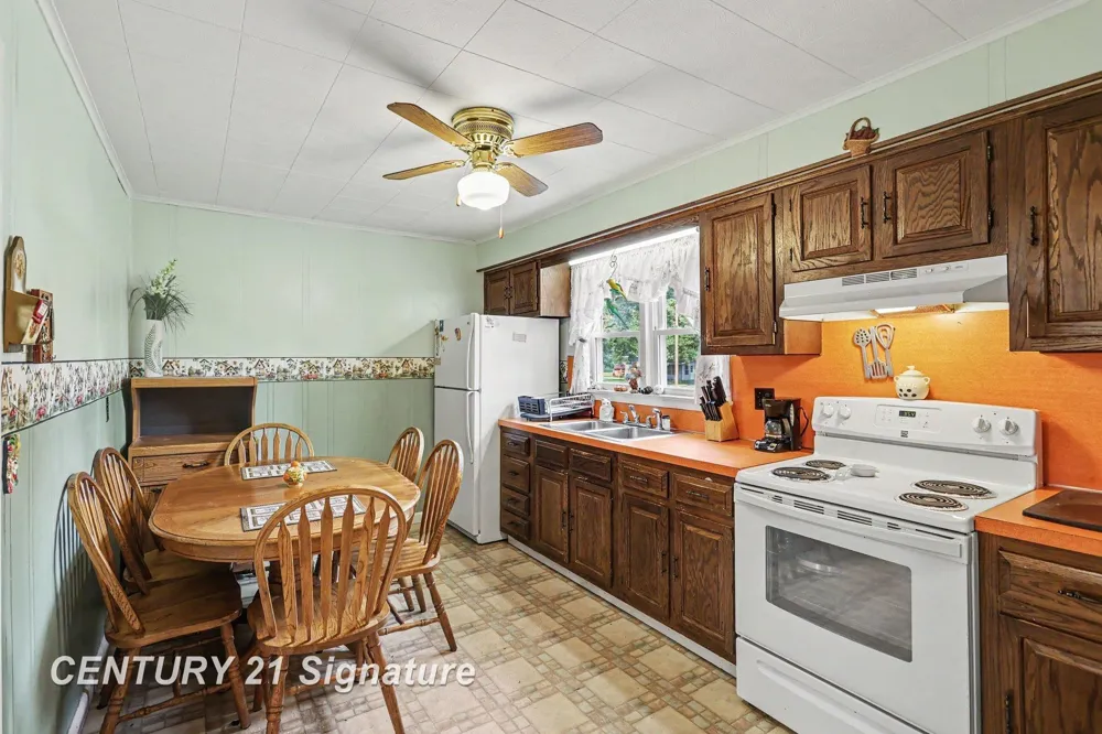 415 E Belle Avenue St Charles Village, MI 48655