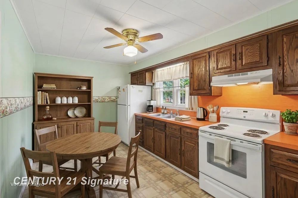 415 E Belle Avenue St Charles Village, MI 48655