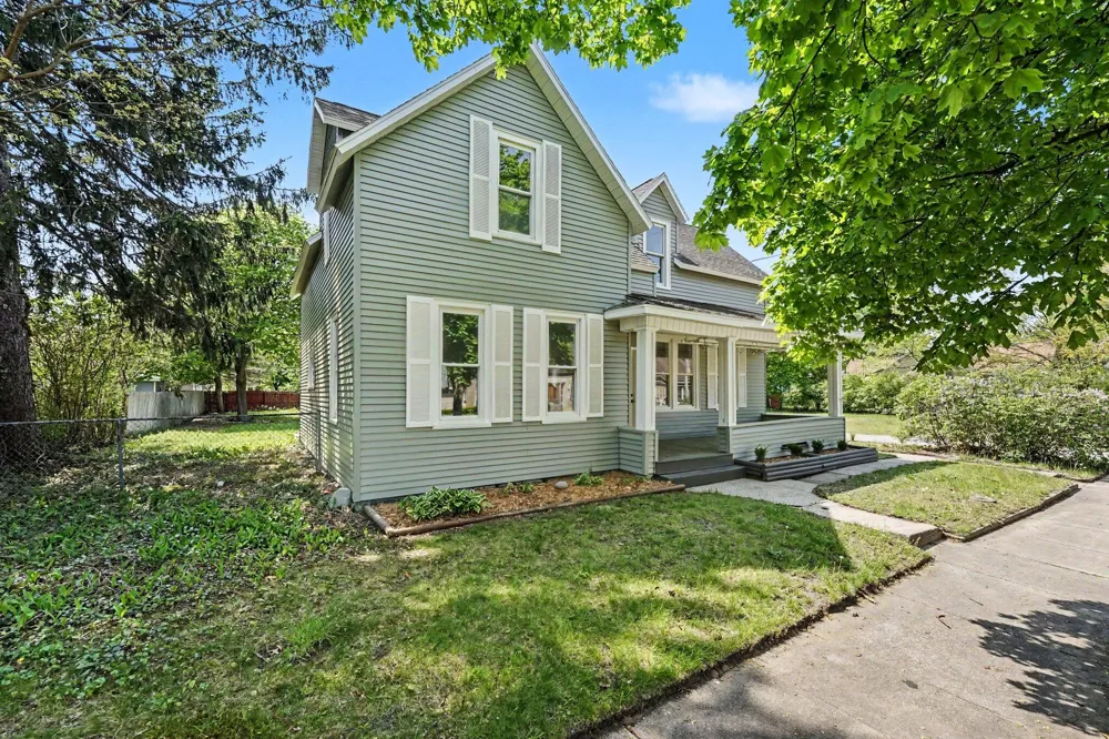 2269 Denmark Street Muskegon City, MI 49441