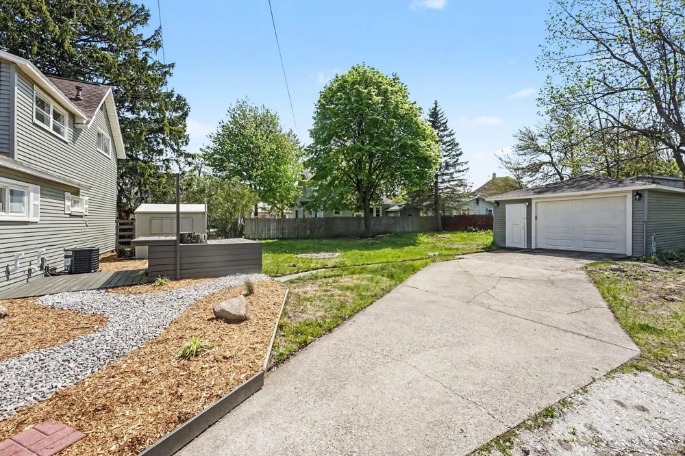 2269 Denmark Street Muskegon City, MI 49441