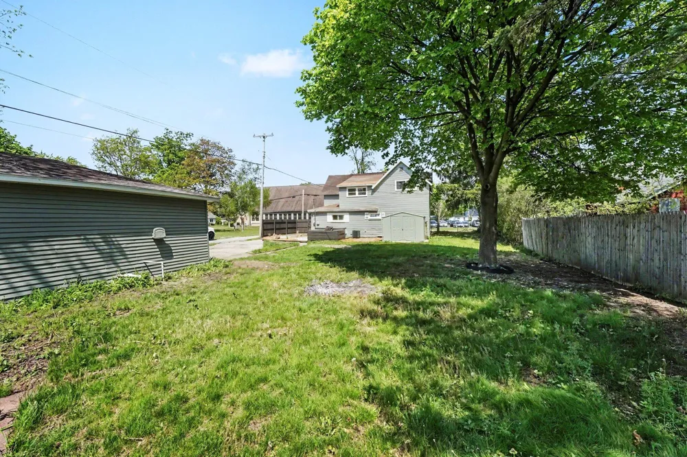 2269 Denmark Street Muskegon City, MI 49441