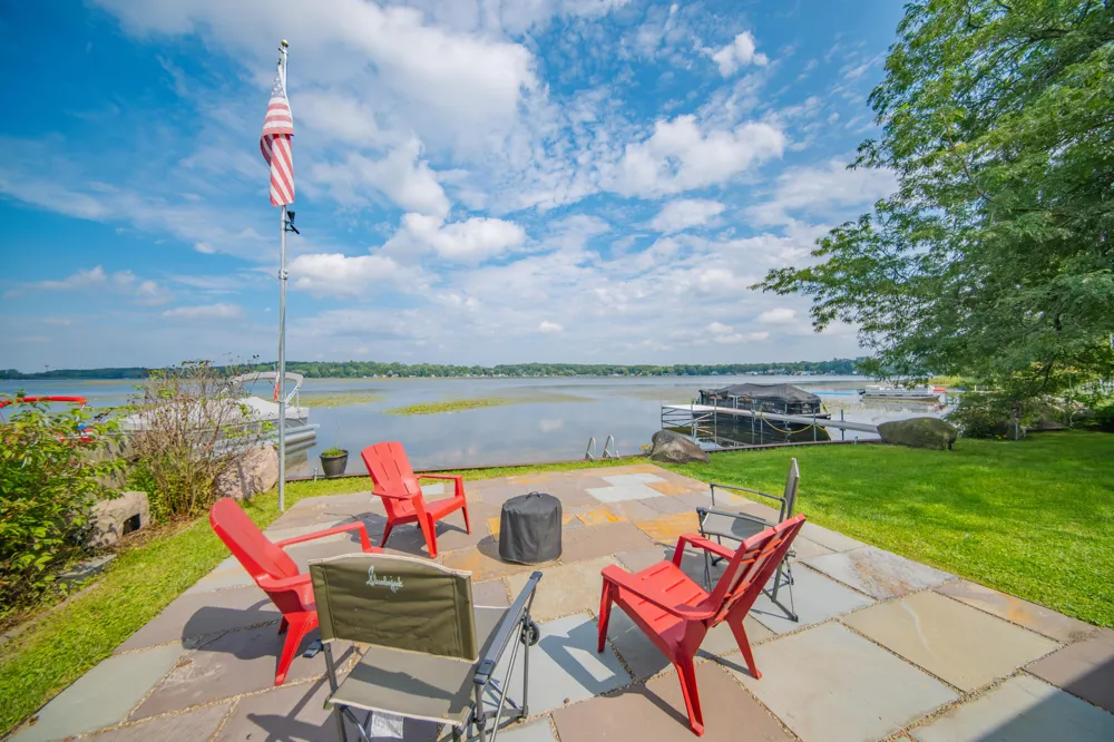 5065 Pine Drive Leoni Township, MI 49201