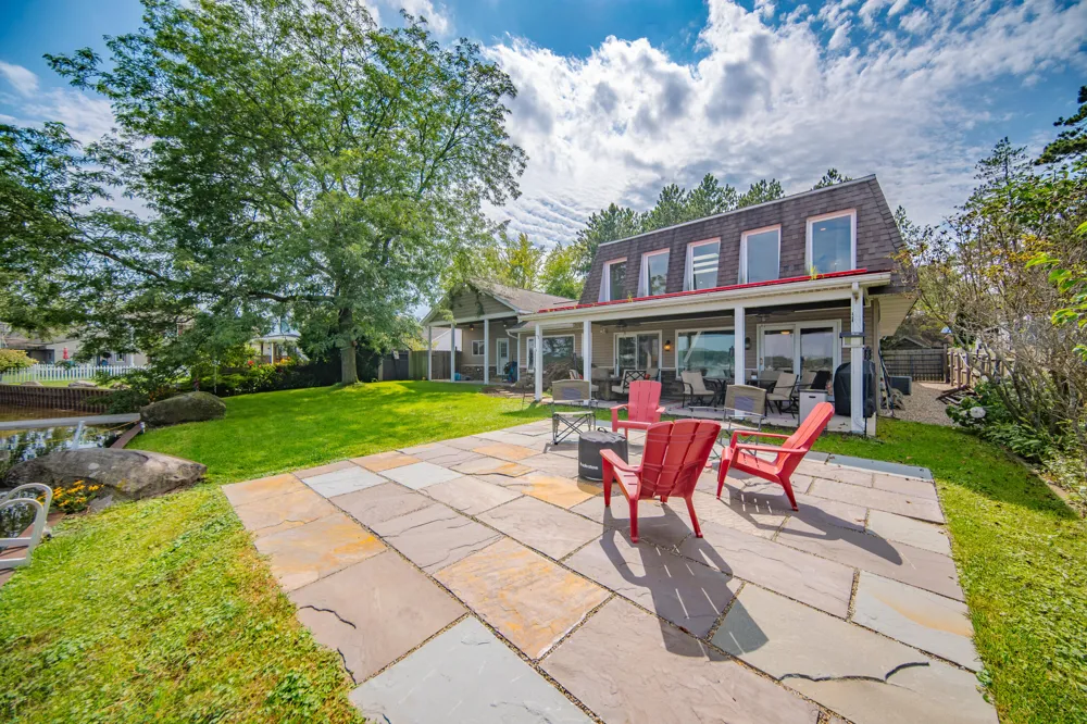 5065 Pine Drive Leoni Township, MI 49201