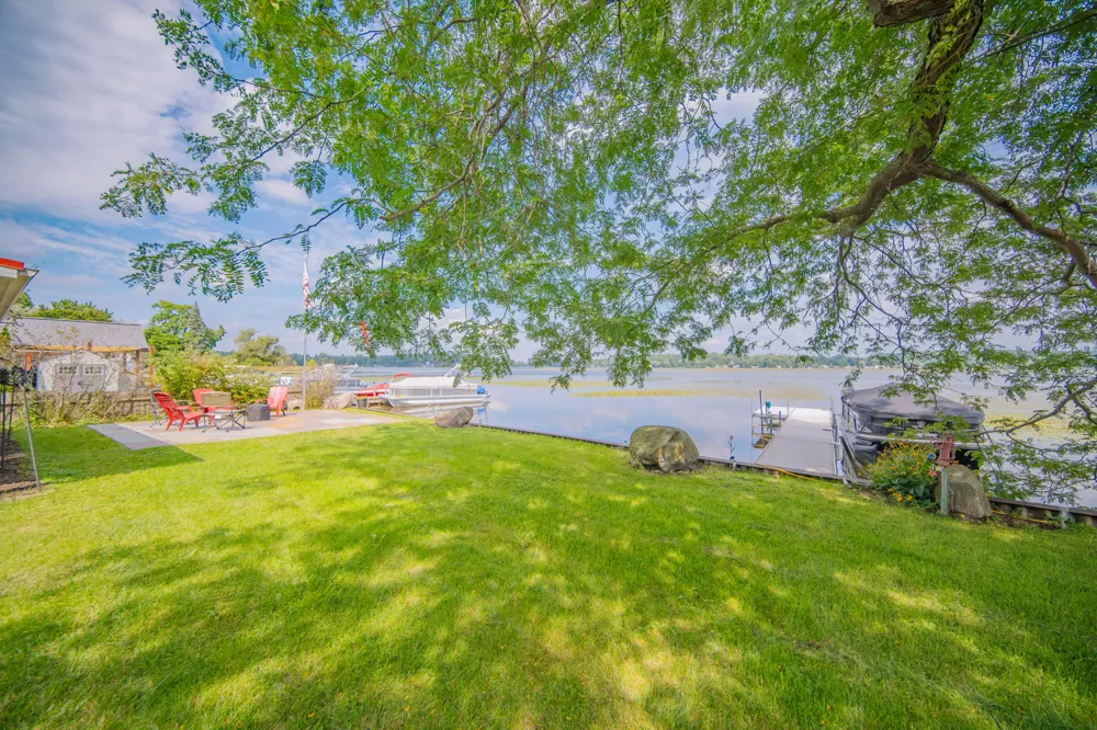 5065 Pine Drive Leoni Township, MI 49201