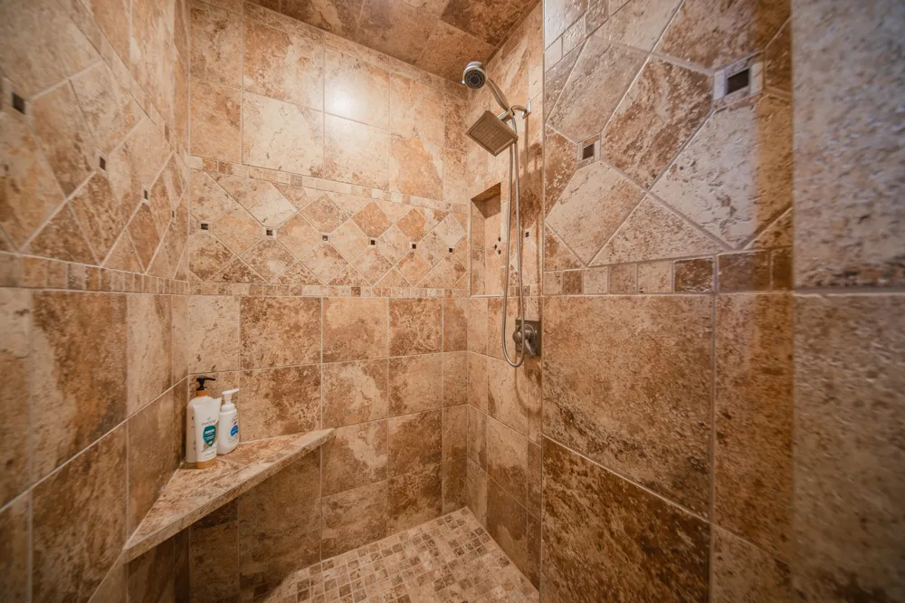 5065 Pine Drive Leoni Township, MI 49201