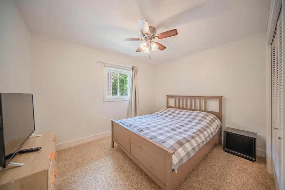 5065 Pine Drive Leoni Township, MI 49201