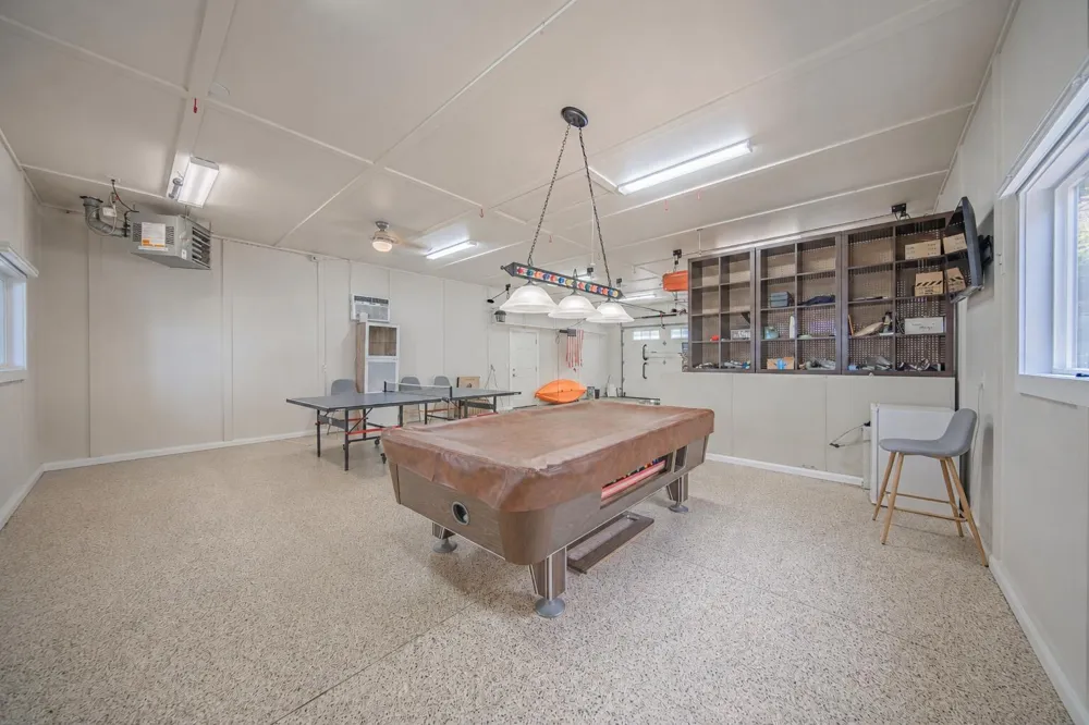 5065 Pine Drive Leoni Township, MI 49201