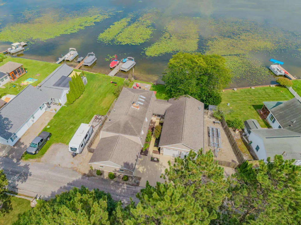 5065 Pine Drive Leoni Township, MI 49201