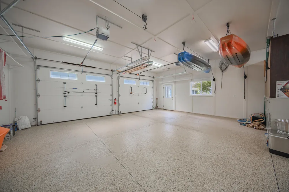 5065 Pine Drive Leoni Township, MI 49201