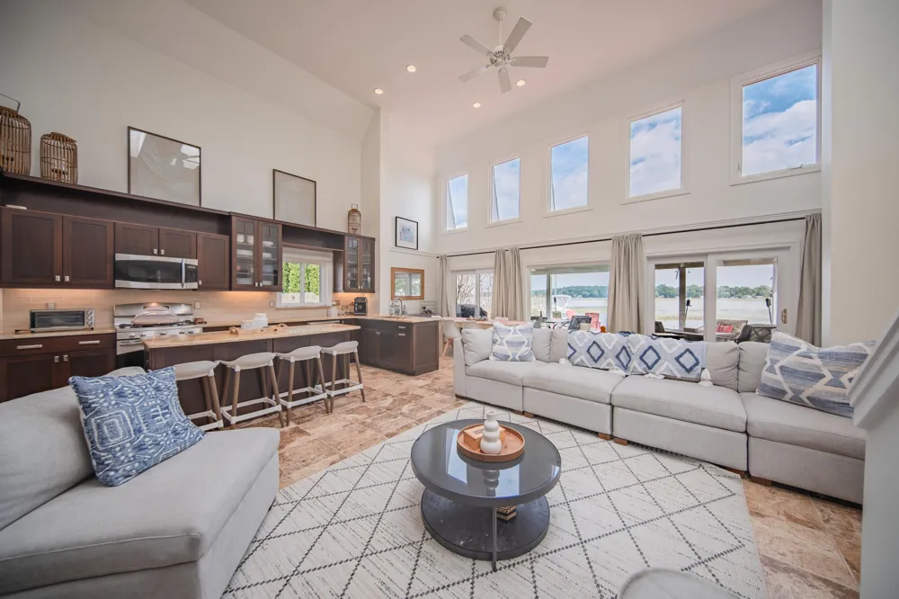 5065 Pine Drive Leoni Township, MI 49201