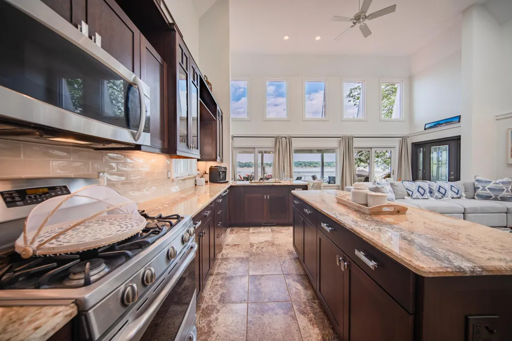 5065 Pine Drive Leoni Township, MI 49201
