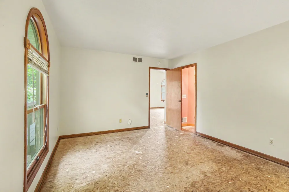 559 Spring Lane Holland City, MI 49423