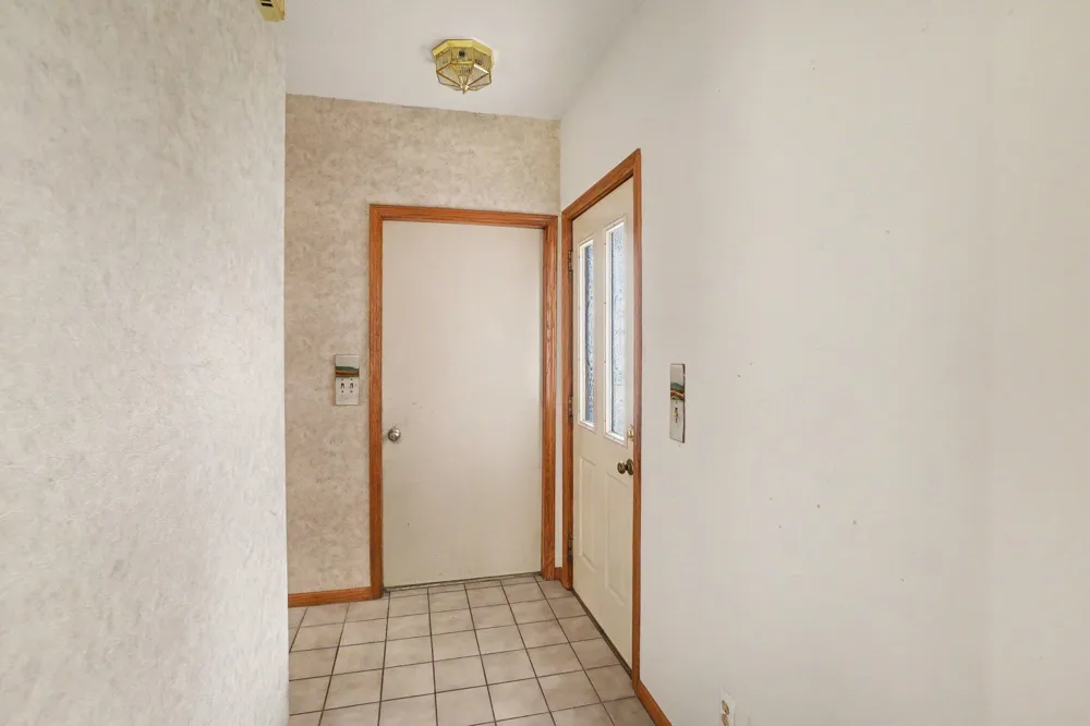 559 Spring Lane Holland City, MI 49423