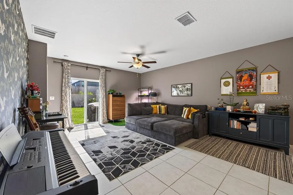 2148 SHINING AZUL WAY Lutz, FL 33558