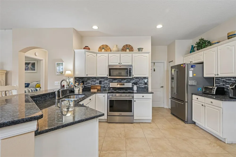 1230 HUNTINGTON GREENS DRIVE Sun City Center, FL 33573