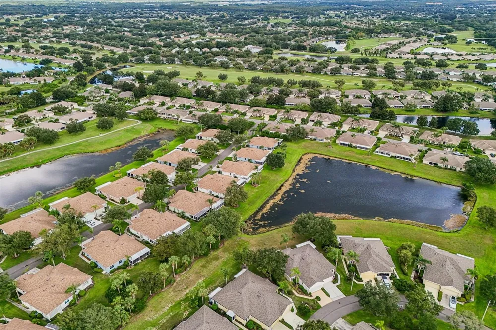 1230 HUNTINGTON GREENS DRIVE Sun City Center, FL 33573