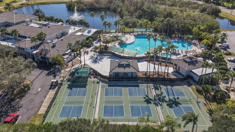 1230 HUNTINGTON GREENS DRIVE Sun City Center, FL 33573