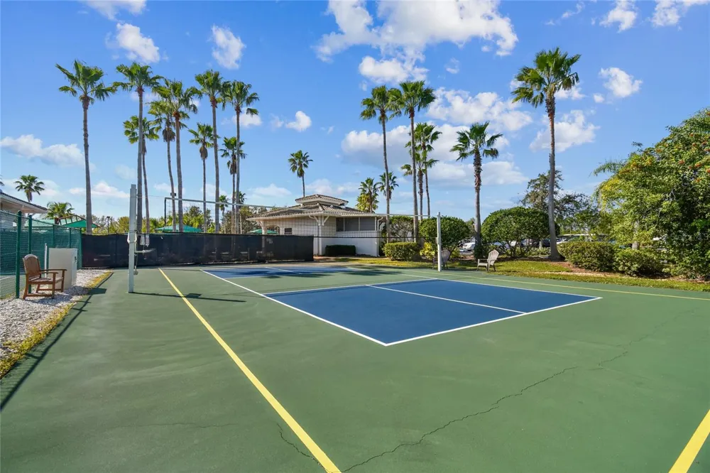 1230 HUNTINGTON GREENS DRIVE Sun City Center, FL 33573