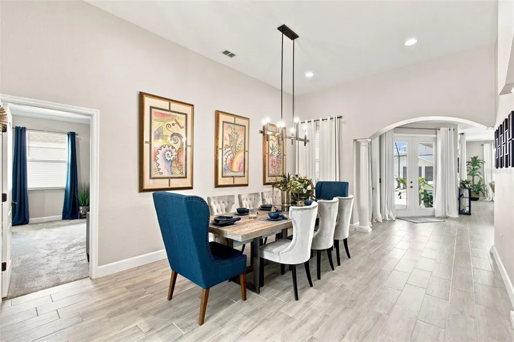 1072 WOODLAND OAKS DRIVE Lakeland, FL 33813