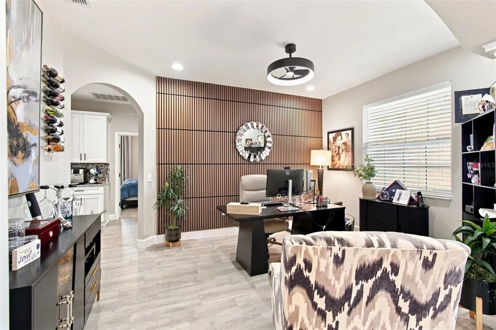 1072 WOODLAND OAKS DRIVE Lakeland, FL 33813