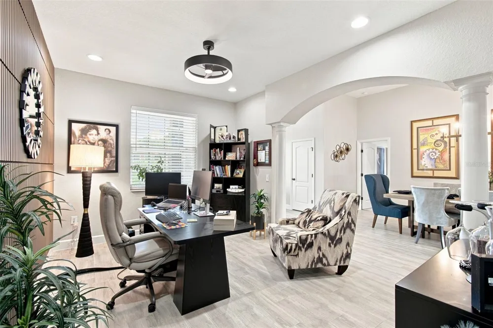 1072 WOODLAND OAKS DRIVE Lakeland, FL 33813