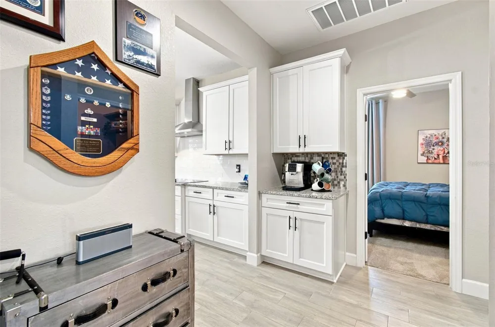 1072 WOODLAND OAKS DRIVE Lakeland, FL 33813
