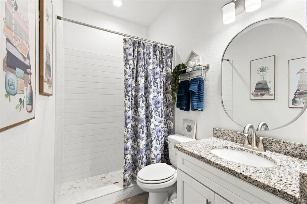 1072 WOODLAND OAKS DRIVE Lakeland, FL 33813