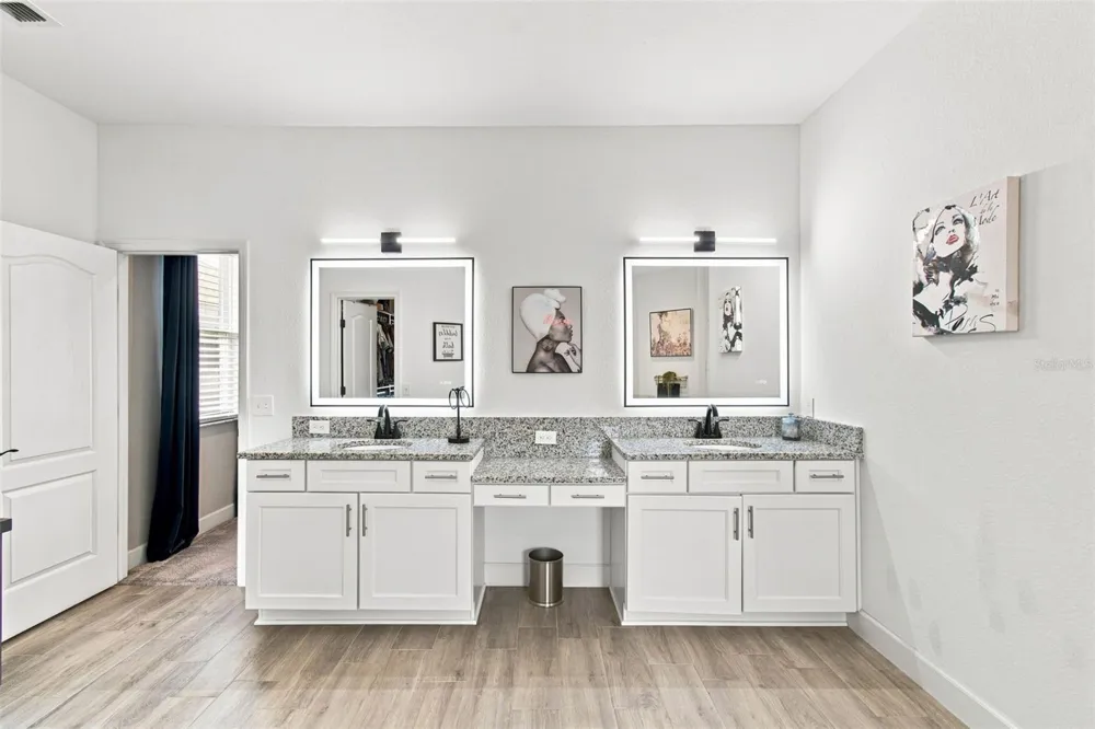 1072 WOODLAND OAKS DRIVE Lakeland, FL 33813