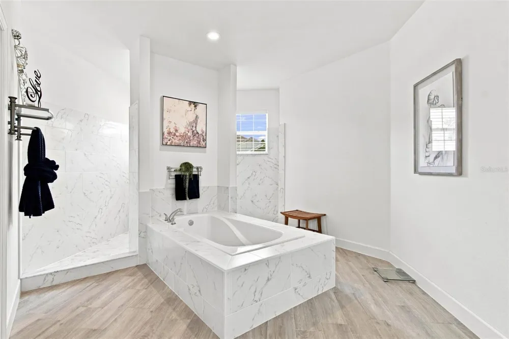 1072 WOODLAND OAKS DRIVE Lakeland, FL 33813