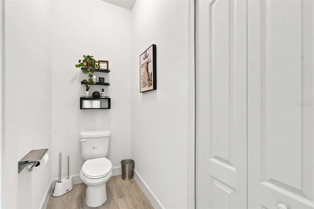 1072 WOODLAND OAKS DRIVE Lakeland, FL 33813