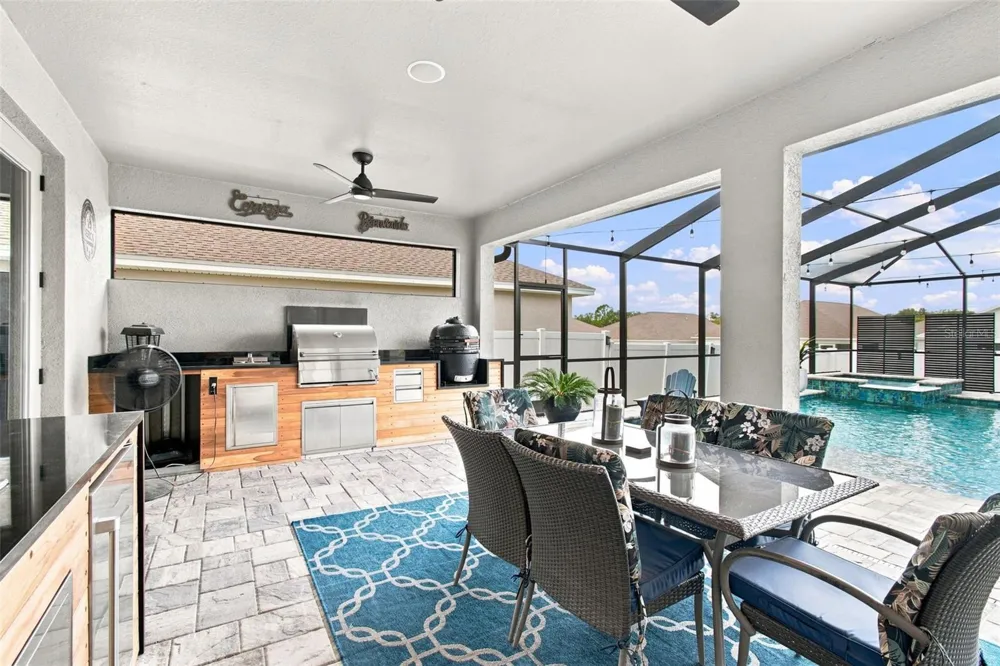 1072 WOODLAND OAKS DRIVE Lakeland, FL 33813