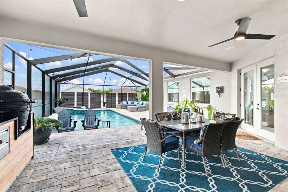 1072 WOODLAND OAKS DRIVE Lakeland, FL 33813