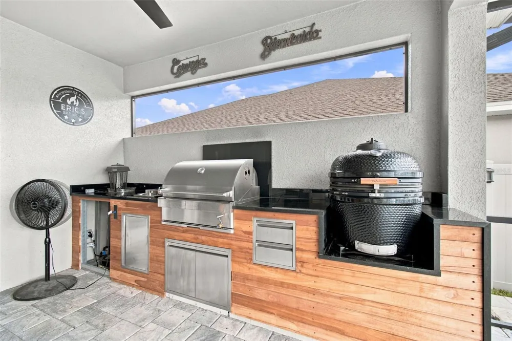 1072 WOODLAND OAKS DRIVE Lakeland, FL 33813