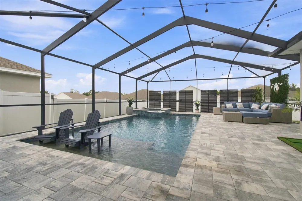 1072 WOODLAND OAKS DRIVE Lakeland, FL 33813