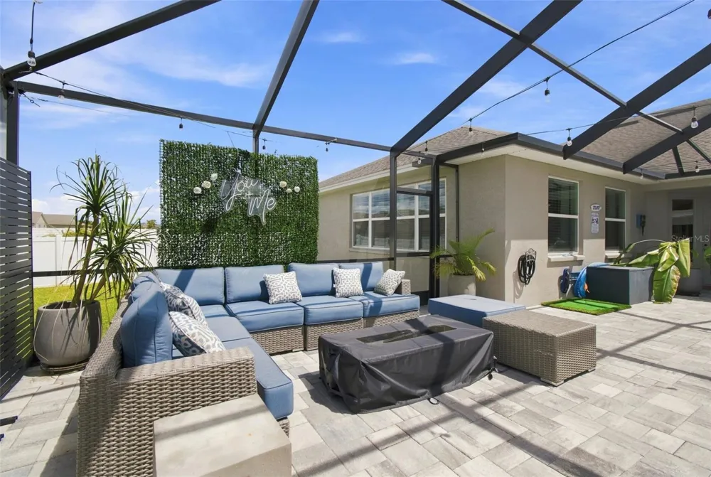 1072 WOODLAND OAKS DRIVE Lakeland, FL 33813