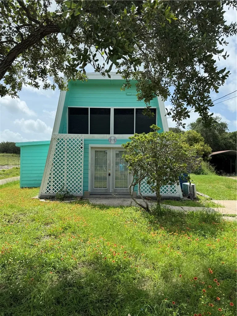 602 Tanglewood Ingleside, TX 78362
