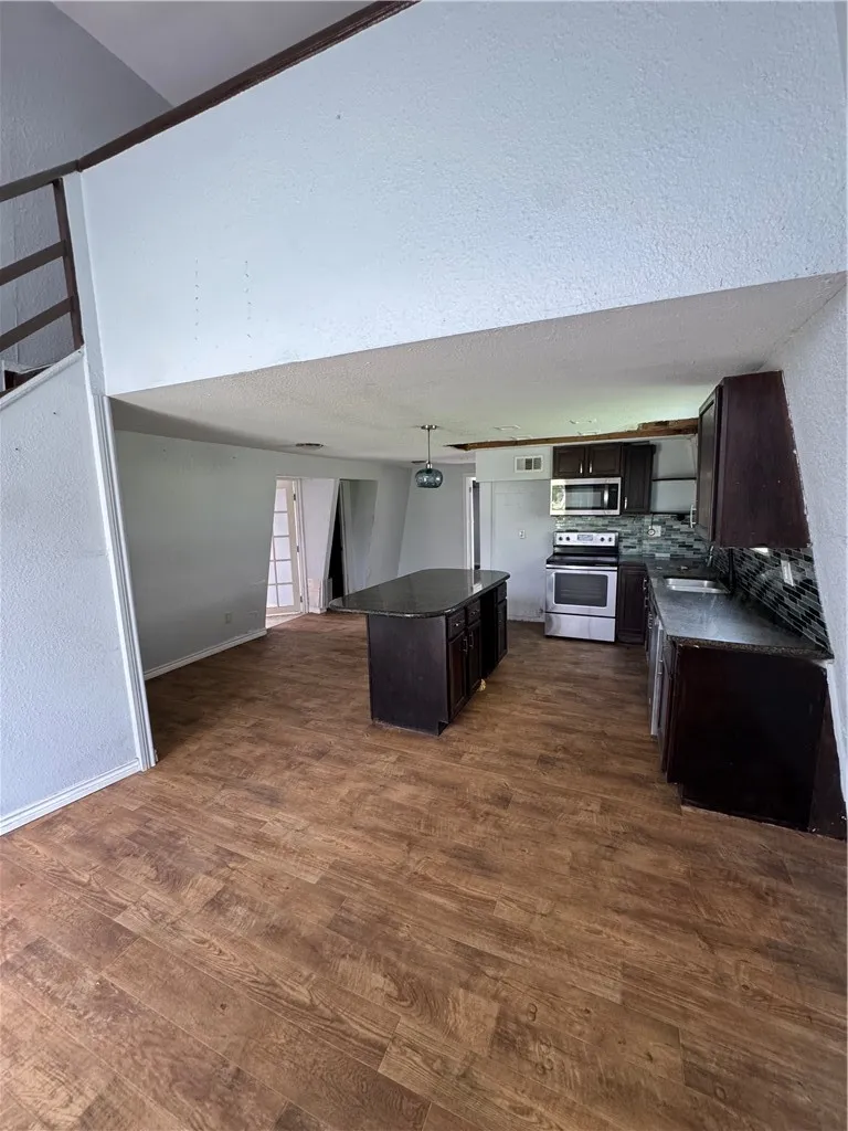 602 Tanglewood Ingleside, TX 78362