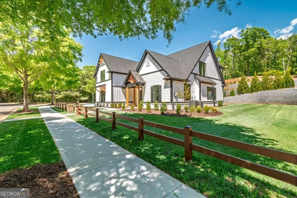 6004 Hemingway LN Gainesville, GA 30506