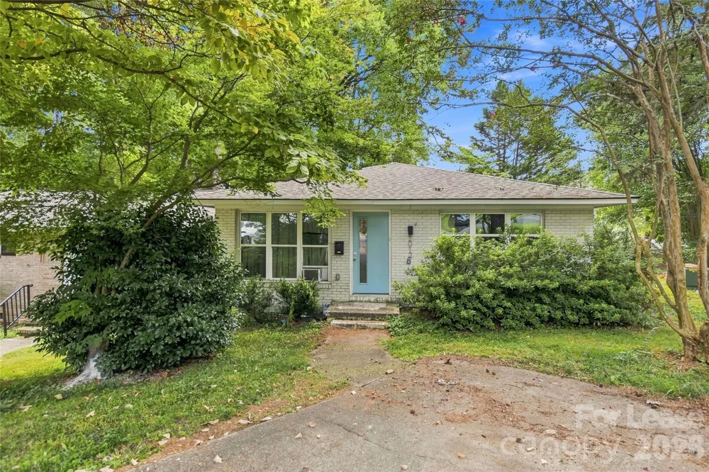 2012 Ibis Court Charlotte, NC 28205