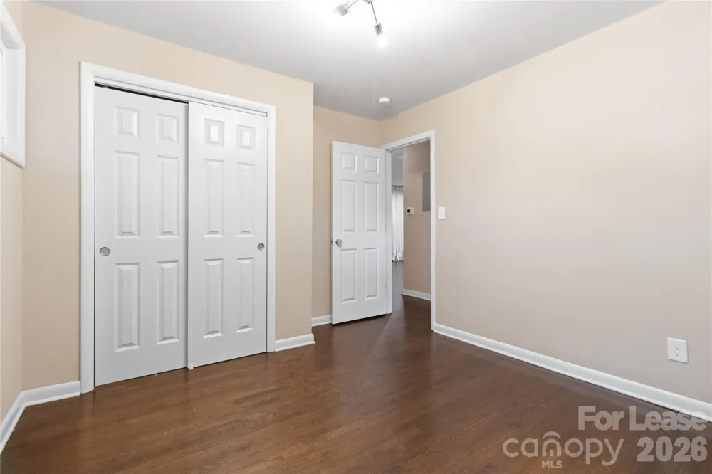 2012 Ibis Court Charlotte, NC 28205