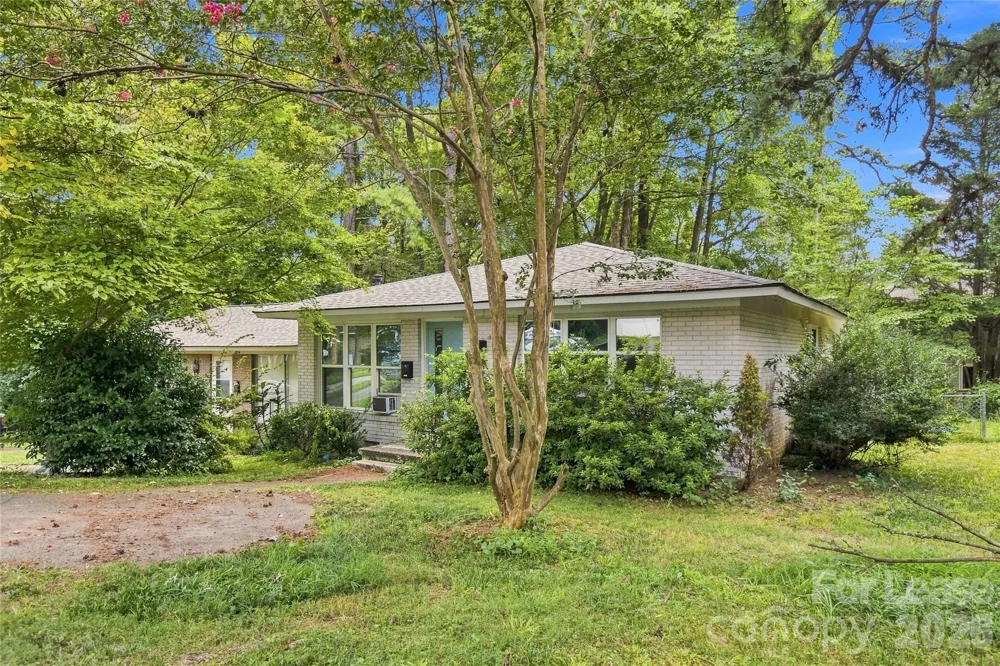 2012 Ibis Court Charlotte, NC 28205