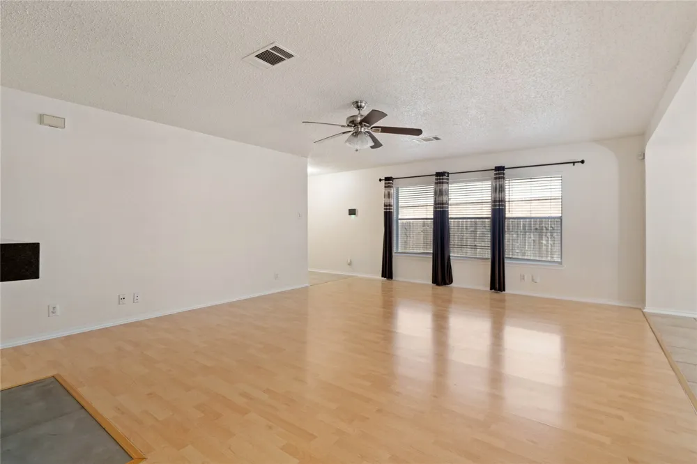 809 Betterman Drive Pflugerville, TX 78660