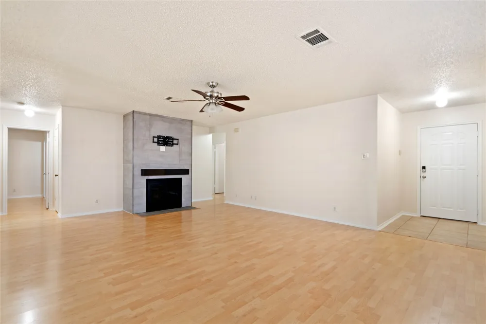 809 Betterman Drive Pflugerville, TX 78660