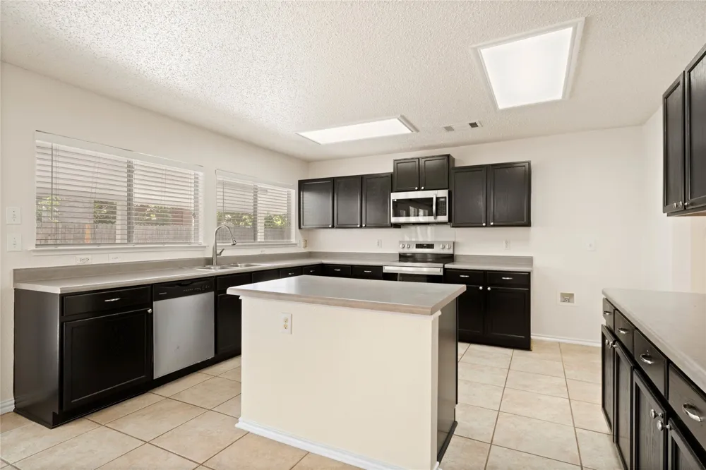 809 Betterman Drive Pflugerville, TX 78660