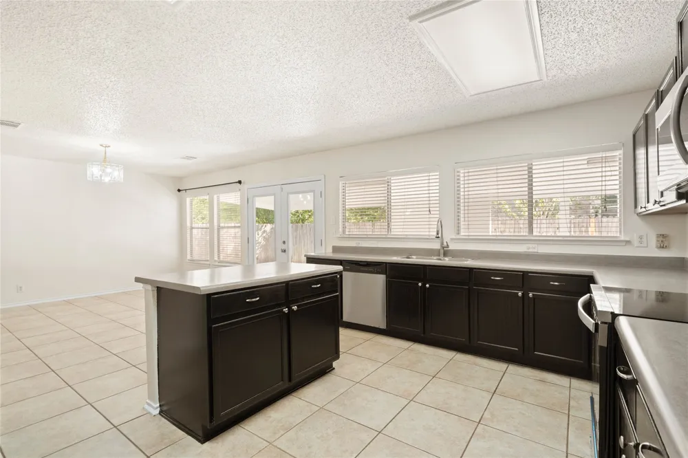 809 Betterman Drive Pflugerville, TX 78660