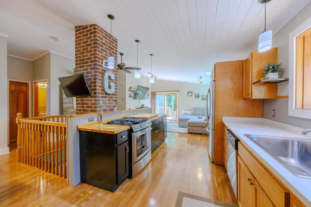 6351 Island View Drive NE Bemidji, MN 56601