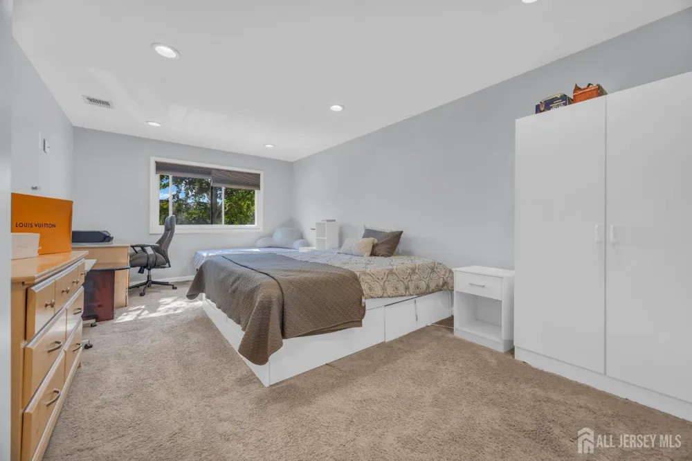 393 College Drive Edison, NJ 08817